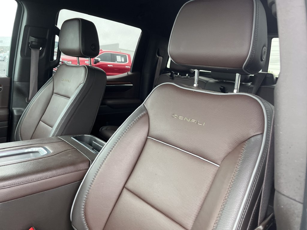Used 2022 GMC Sierra 1500 Denali AWD/4WD image 13