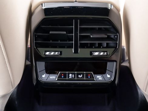 Used 2024 BMW iX xDrive50 w/ Premium Package image 28