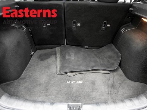 Used 2023 Nissan Kicks S FWD image 9