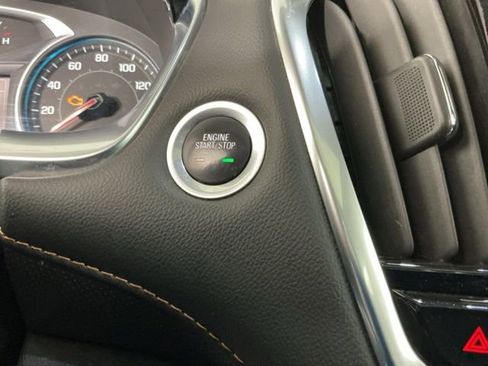 Used 2019 Chevrolet Traverse Premier AWD/4WD image 23