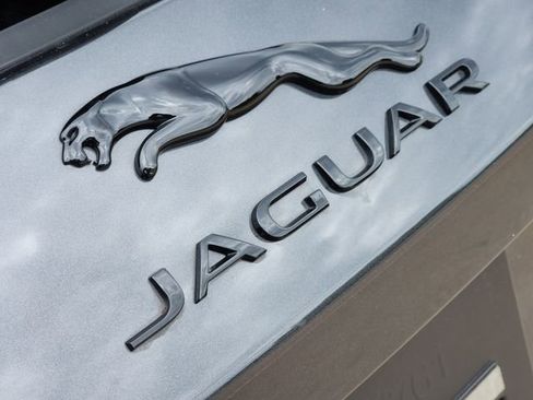 Used 2025 Jaguar F-PACE R-Dynamic S AWD/4WD image 9