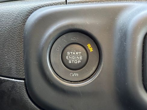 Used 2018 Jeep Wrangler Unlimited Sport AWD/4WD image 23