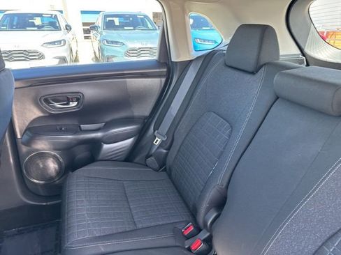 Used 2023 Honda HR-V LX image 25