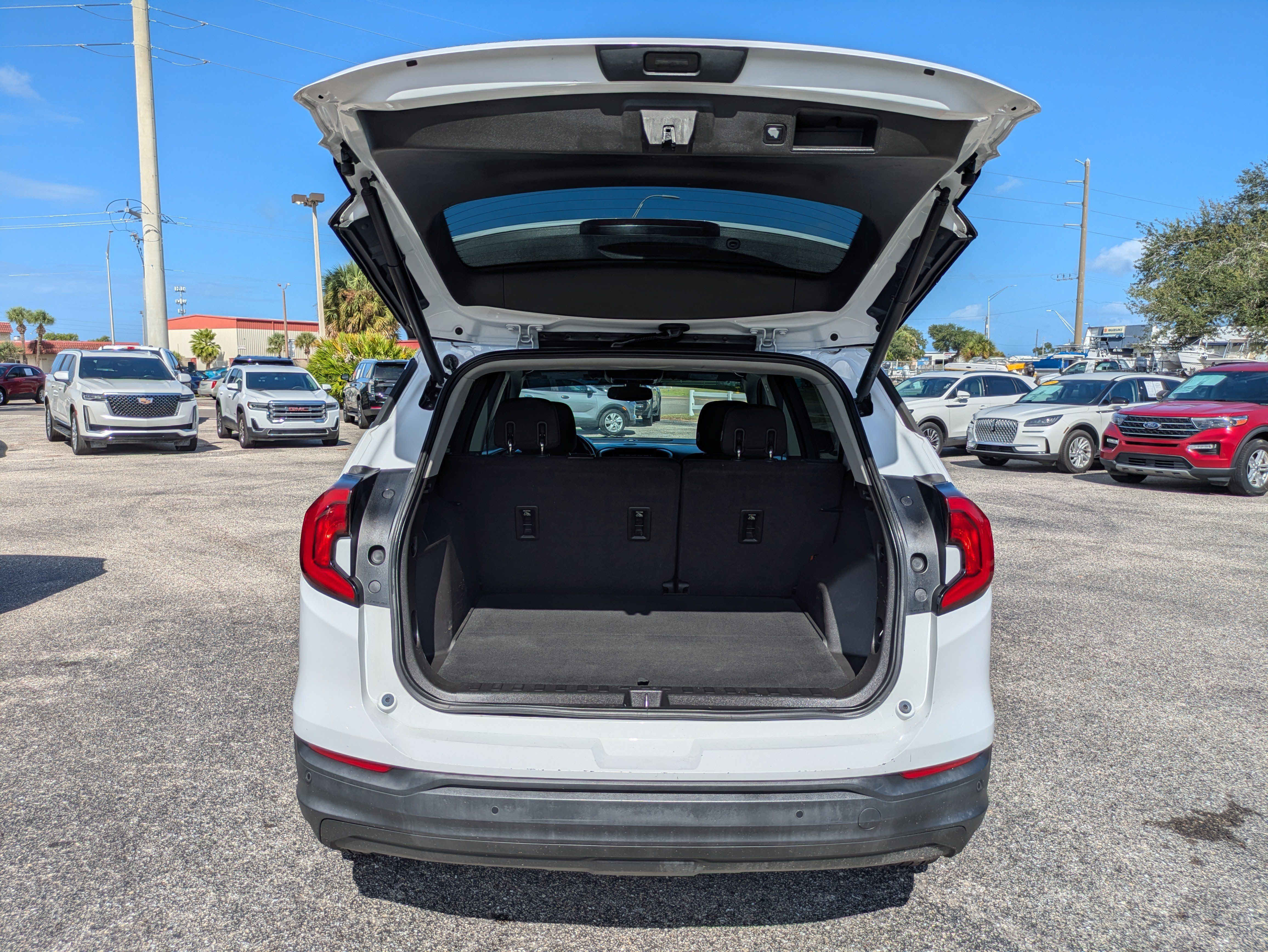 Used 2018 GMC Terrain SLE w/ Driver Convenience Package FWD image 31
