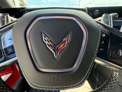 Used 2026 Chevrolet Corvette Stingray Premium Conv w/ Z51 Performance Package RWD image 36