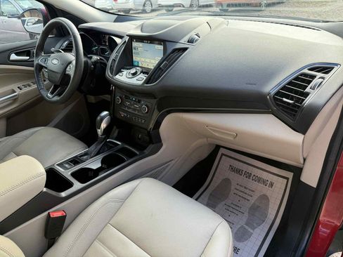 Used 2019 Ford Escape Titanium image 31