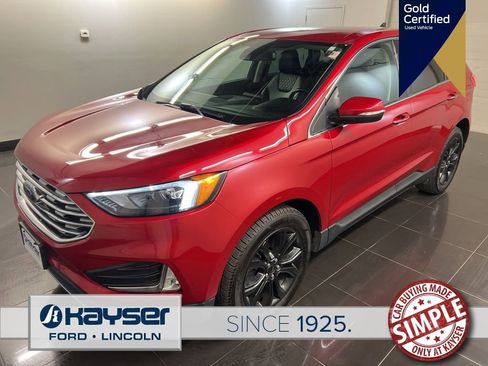 Used 2024 Ford Edge Titanium image 3