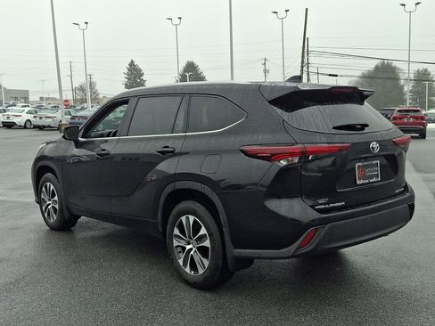 Used 2025 Toyota Highlander XLE image 5