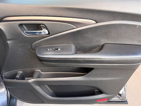 Used 2019 Honda Pilot EX-L image 24