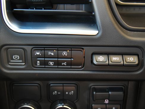 Used 2023 Chevrolet Tahoe Premier w/ Advanced Technology Package RWD image 42