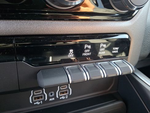 New 2026 RAM 1500 Express AWD/4WD image 20