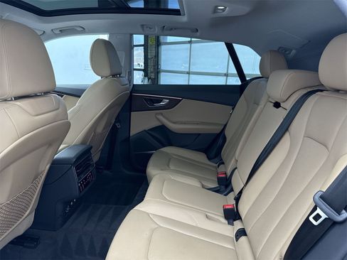 Used 2019 Audi Q8 Premium Plus image 30