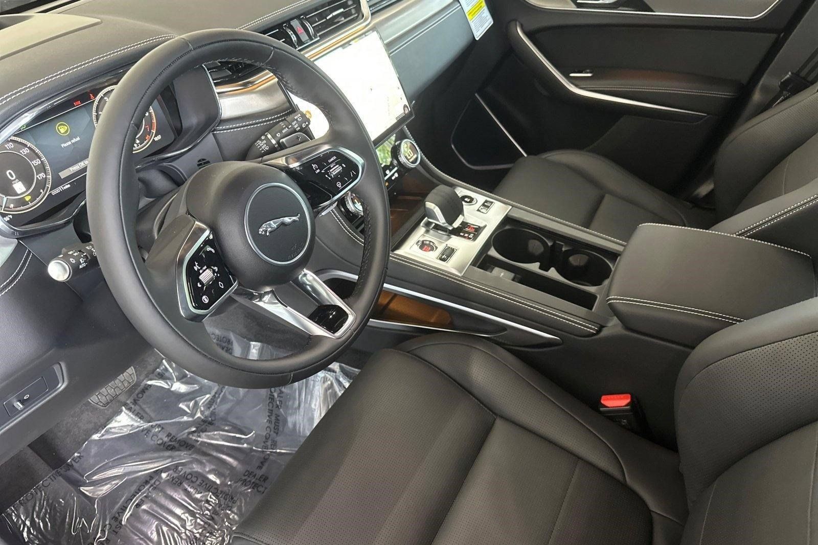 New 2026 Jaguar F-PACE R-Dynamic S AWD/4WD image 4