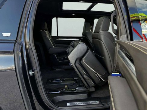 Used 2025 Cadillac Escalade ESV Sport w/ Touring Package image 47