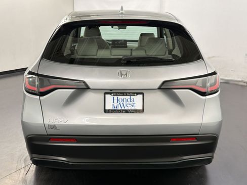 Certified 2023 Honda HR-V LX image 9