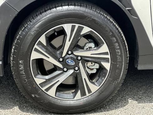 Used 2025 Subaru Crosstrek 2.5i Premium AWD/4WD image 26