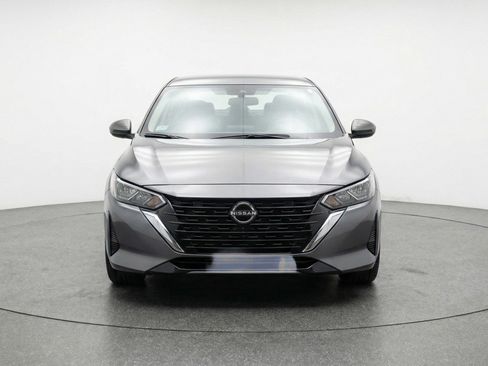 Used 2025 Nissan Sentra SV FWD image 2