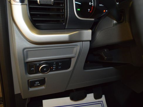 Used 2023 Ford F150 XLT image 16