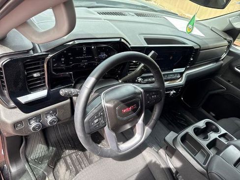 Used 2023 GMC Sierra 1500 SLE image 12