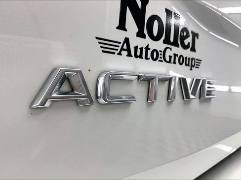 Certified 2025 Ford Expedition Active AWD/4WD image 8