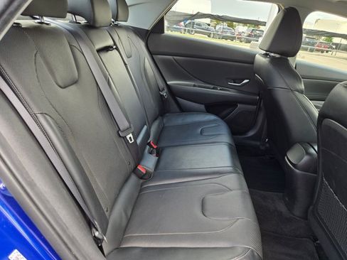 Used 2021 Hyundai Elantra Limited FWD image 20