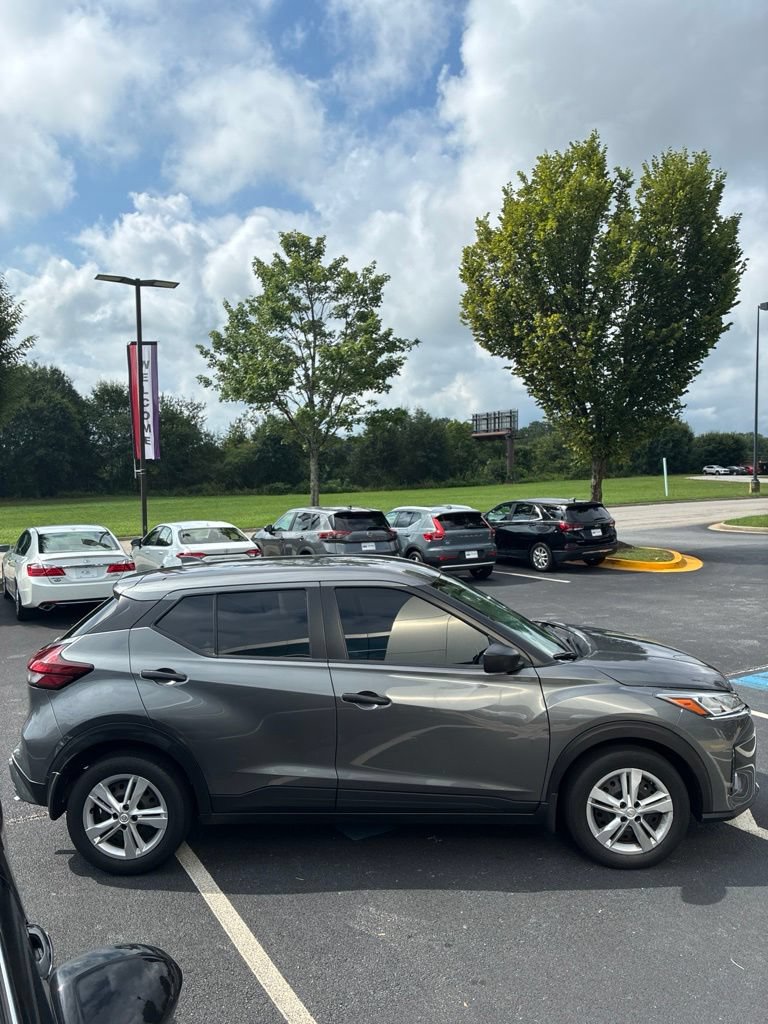Used 2024 Nissan Kicks S FWD image 5