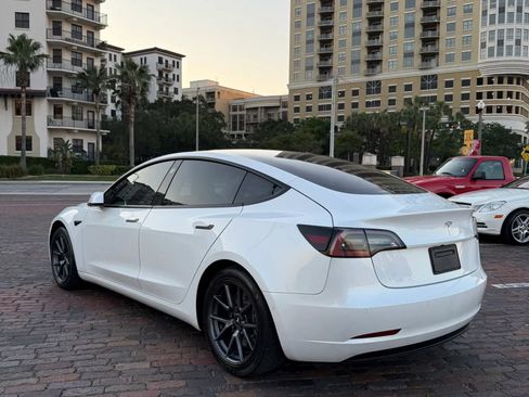 Used 2021 Tesla Model 3 Standard Range Plus RWD image 4
