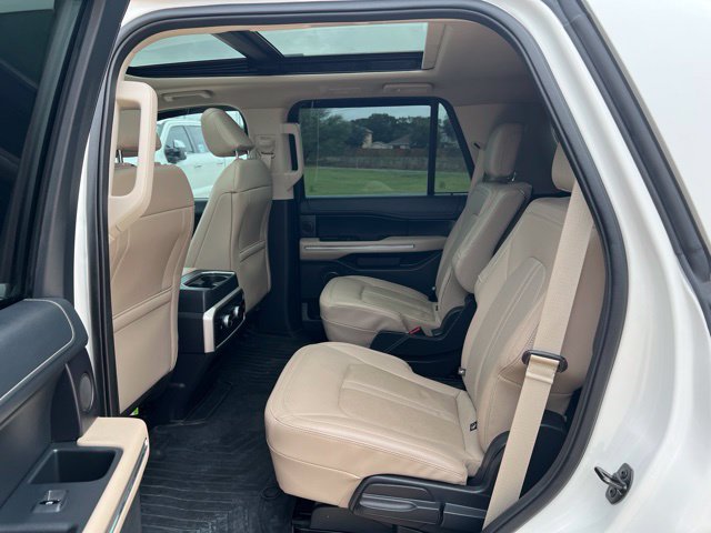 Used 2023 Ford Expedition Limited AWD/4WD image 13
