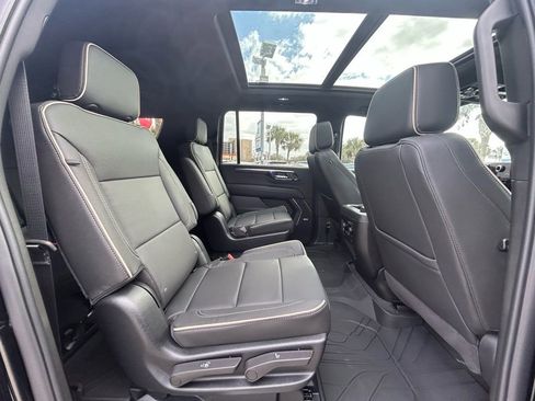 New 2026 Chevrolet Suburban Premier w/ Sun And Tow Package AWD/4WD image 20