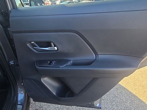 New 2026 Nissan Kicks SR image 28