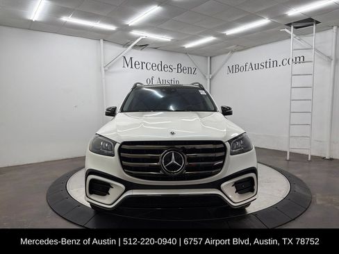 Used 2024 Mercedes-Benz GLS 450 4MATIC image 2