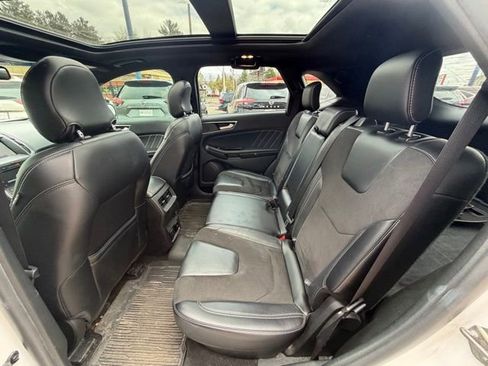 Used 2019 Ford Edge ST w/ Equipment Group 401A AWD/4WD image 15