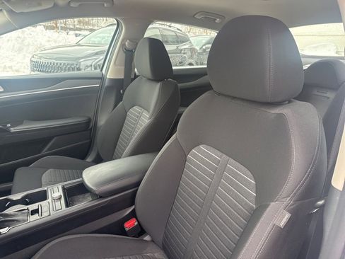 Used 2025 Kia K5 LXS image 11