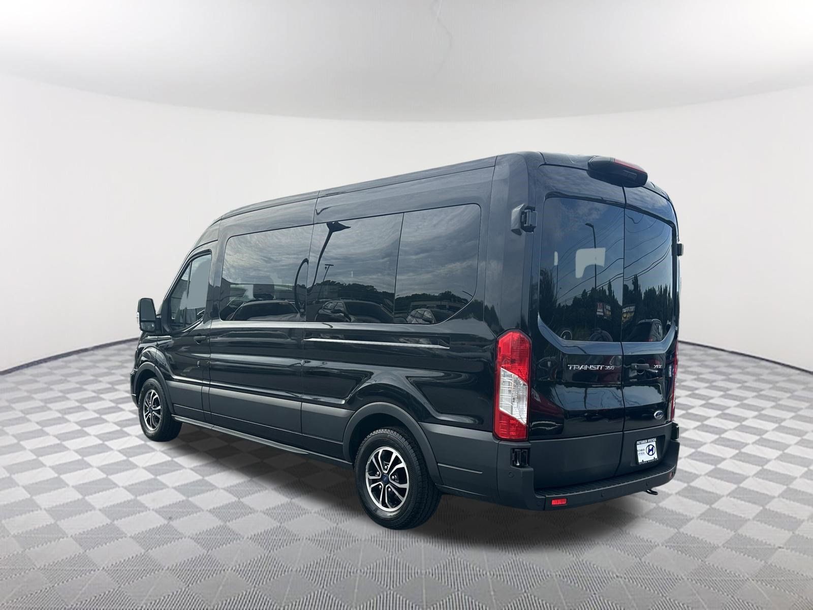 Used 2023 Ford Transit 350 XLT RWD image 7