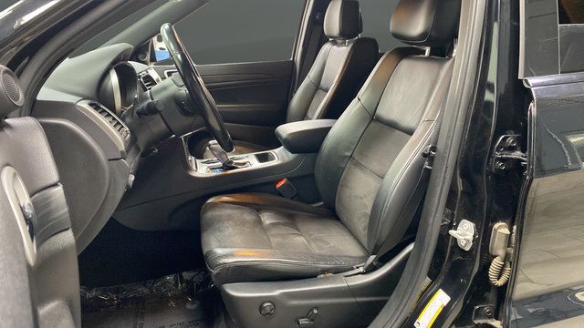 Used 2020 Jeep Grand Cherokee Altitude AWD/4WD image 9