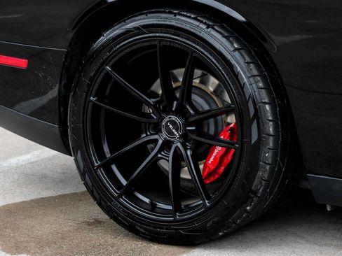 Used 2016 Dodge Challenger SRT Hellcat RWD image 45