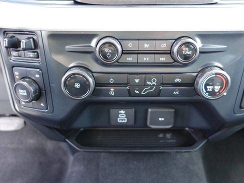 Used 2023 Ford F250 XLT AWD/4WD image 44