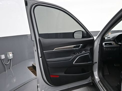 Used 2022 Kia Telluride SX w/ SX Prestige Package AWD/4WD image 4