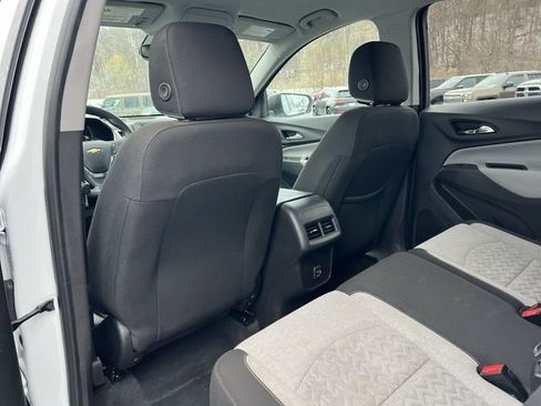 Used 2022 Chevrolet Equinox LS w/ LS Convenience Package image 16