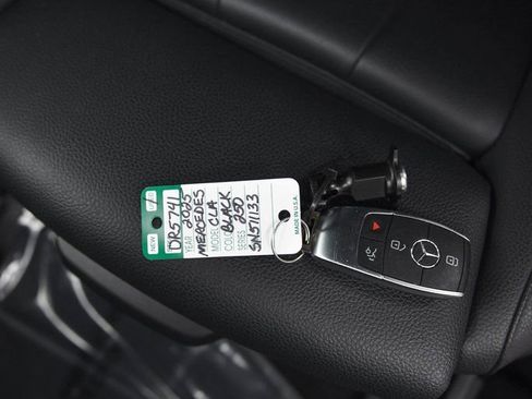 Used 2025 Mercedes-Benz CLA 250 4MATIC image 25