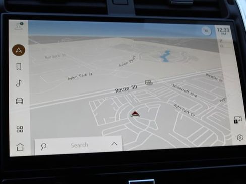 Used 2025 Land Rover Discovery Dynamic SE image 20