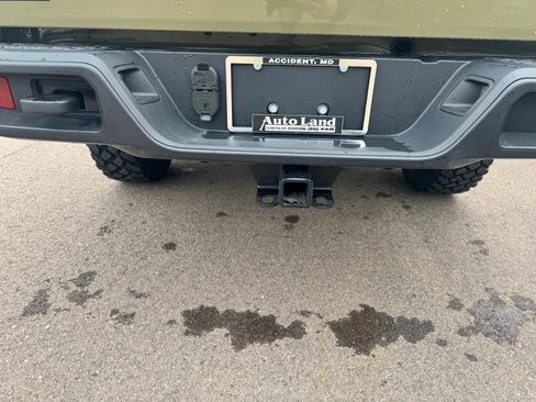 Used 2026 Jeep Gladiator Sport image 12