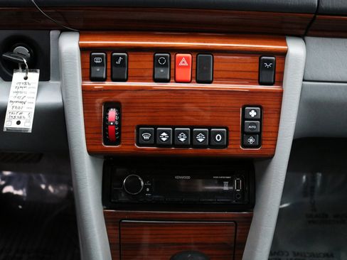 Used 1993 Mercedes-Benz 300 E 2.8 image 26