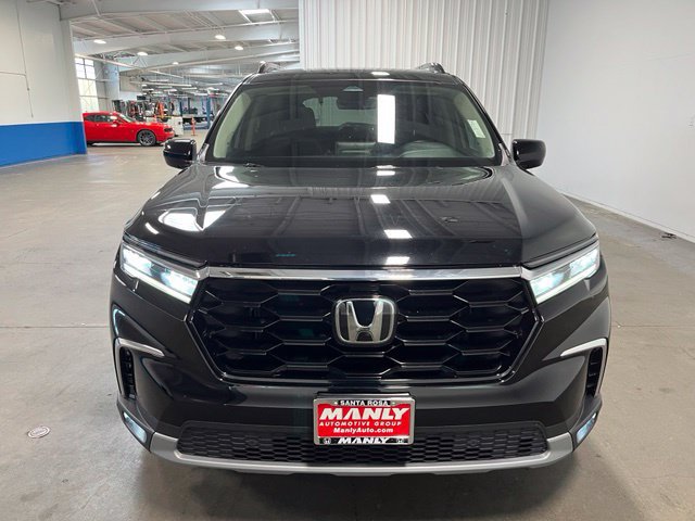 Used 2024 Honda Pilot Touring image 8