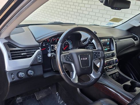 Used 2018 GMC Yukon XL SLT AWD/4WD image 10
