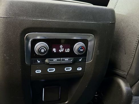 Used 2021 Chevrolet Tahoe High Country AWD/4WD image 28