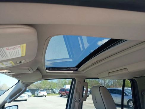 Used 2009 Lincoln Navigator Sport Utility 4D image 15