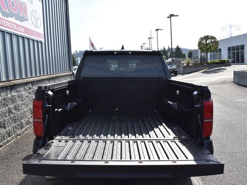 Certified 2025 Toyota Tacoma SR5 AWD/4WD image 21