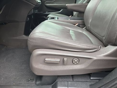 Used 2019 Honda Odyssey Elite image 25