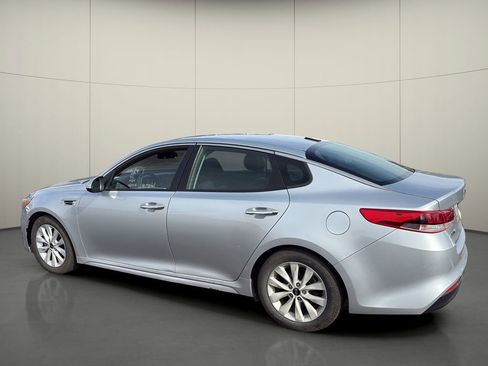 Used 2016 Kia Optima LX FWD image 5